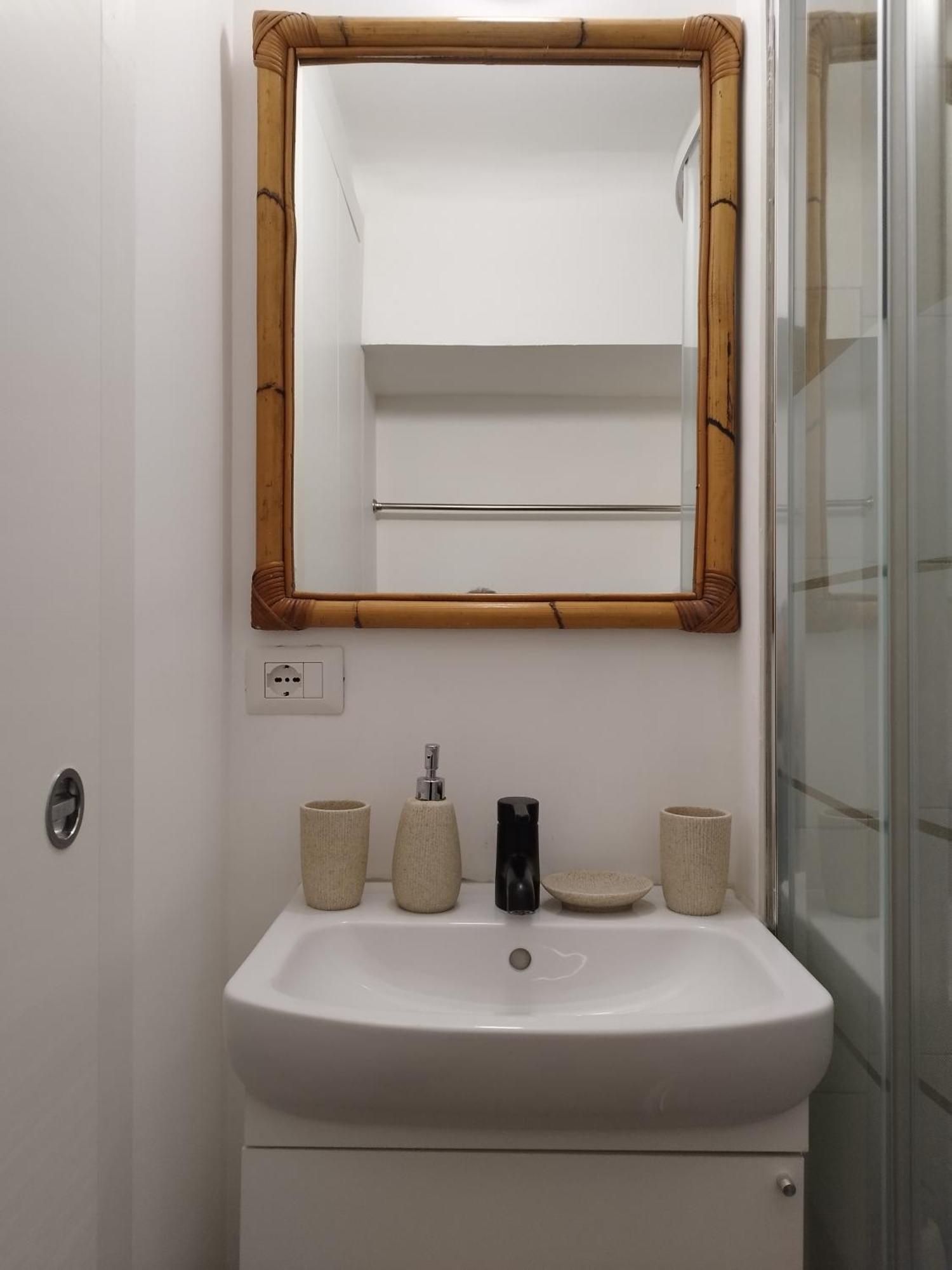 Spazio Susa - Loft Vicino Alla Stazione M4 - Susa Apartment มิลาน ภายนอก รูปภาพ